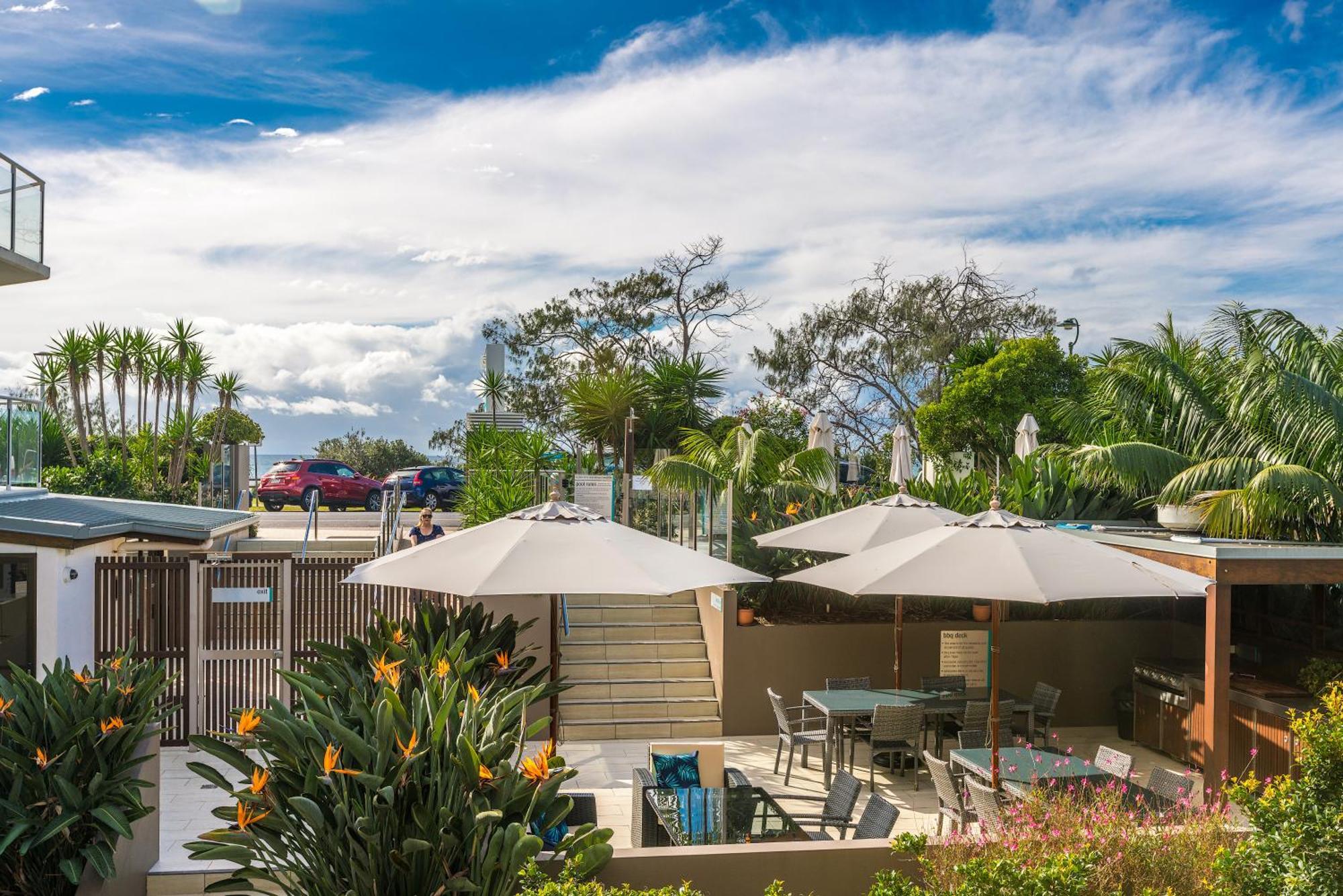 Bayview Beachfront Apartments, In Town Right On The Beach Byron Bay Exteriör bild